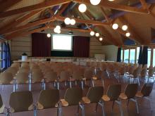 Saal bestuhlt für die Gemeindeversammlung